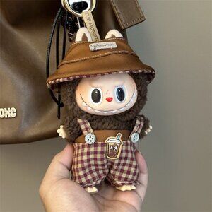 Labubu Doll Clothes Outfit – Brown Hat & Plaid Overalls with Bubble Tea Patch |